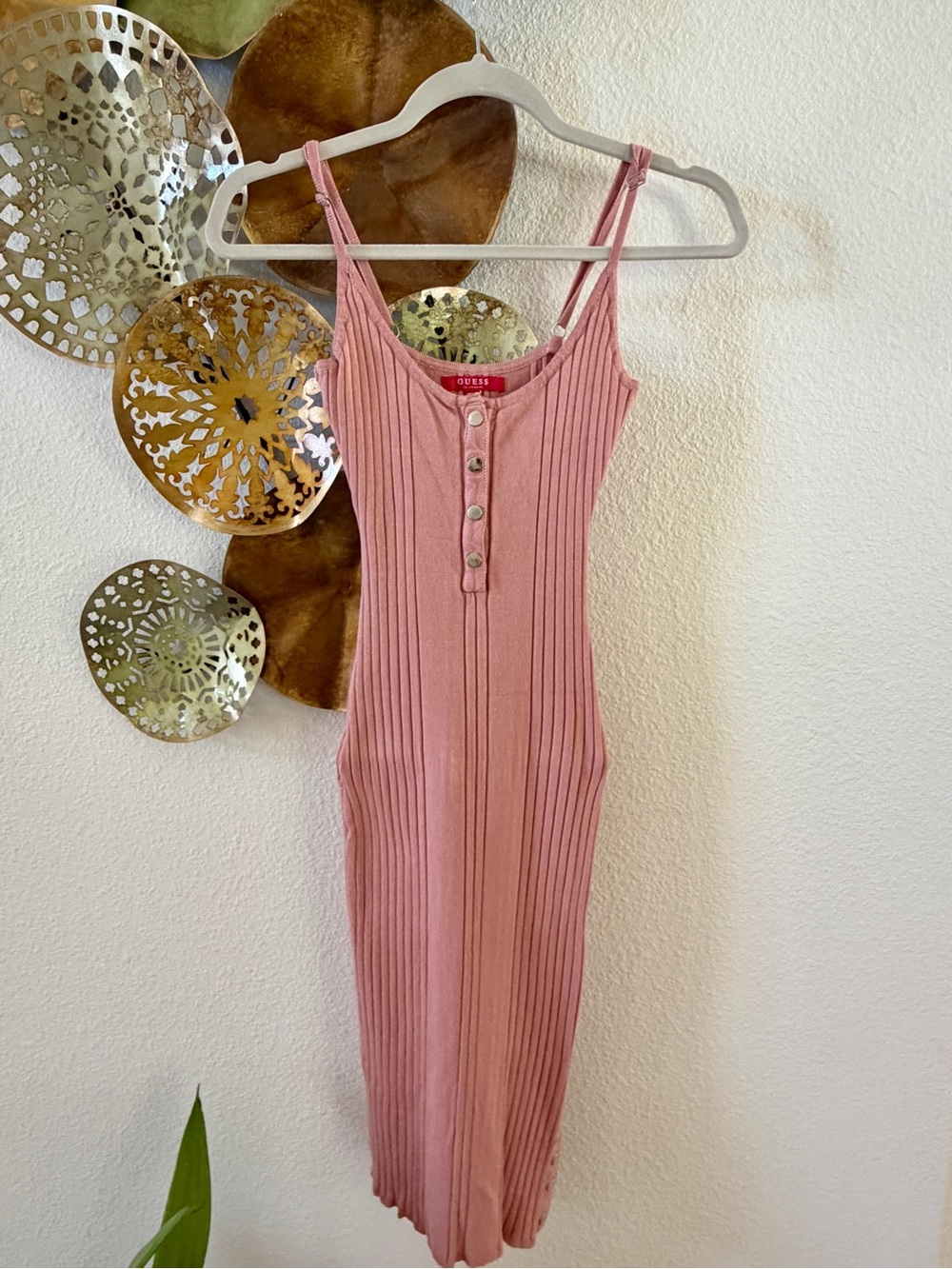 Guess Ribbed Maxi Dress in Dusty Rose with Button Accents (unworn) - Picture 2 of 7